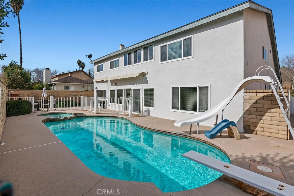 Valencia Glen (VLGL) - Residential Lease