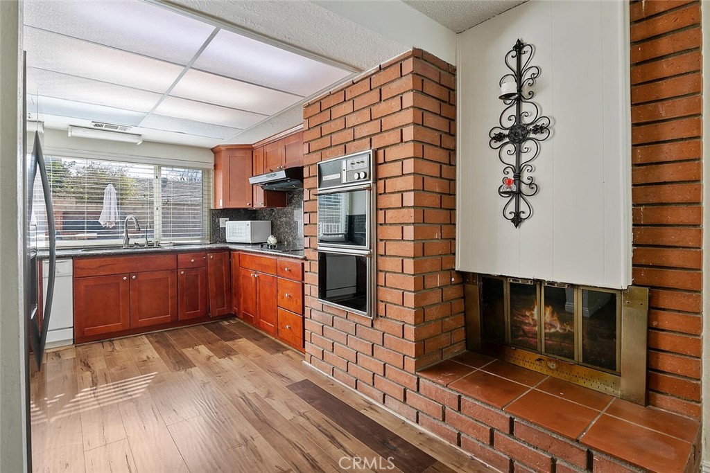 Valencia Glen (VLGL) - Residential Lease