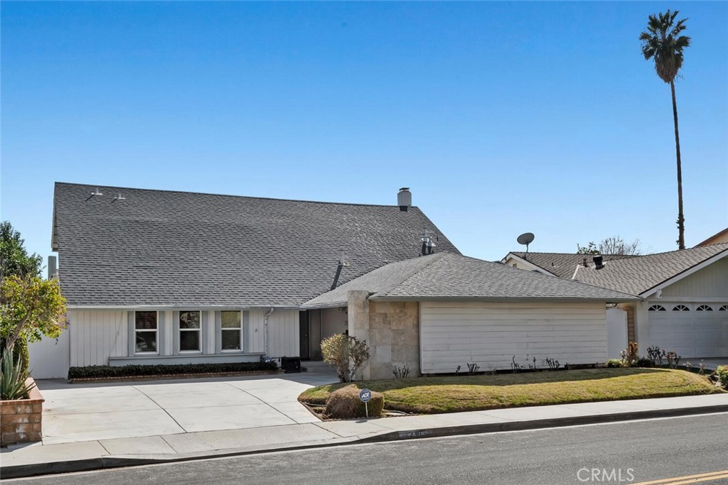 Valencia Glen (VLGL) - Residential Lease