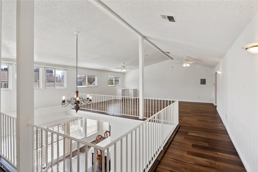 Valencia Glen (VLGL) - Residential Lease