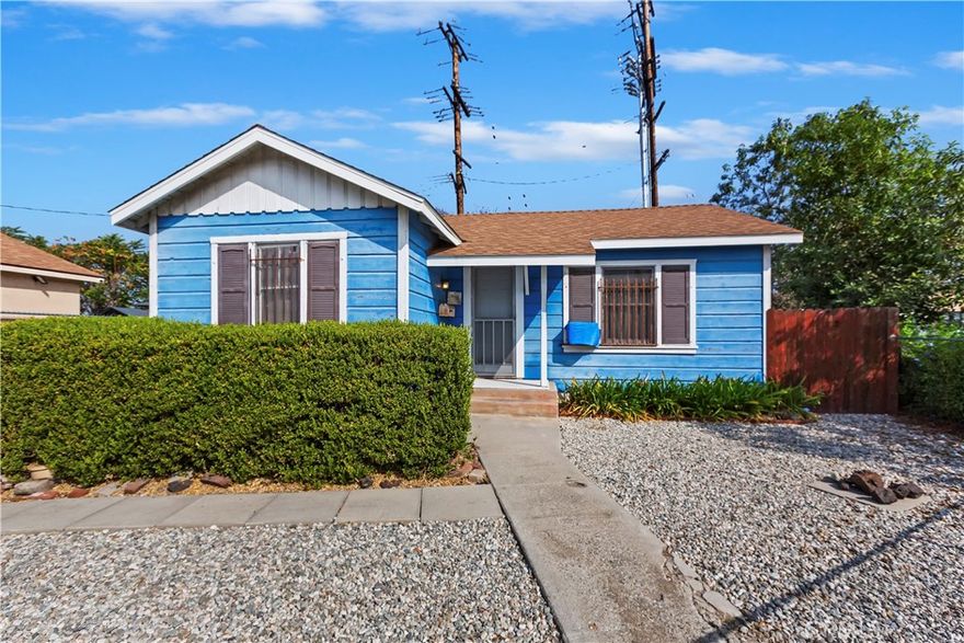 Charming 1938 Craftsman Home in El Monte – Perfect Starter or Income Property
Welcome to this inviting 2-bedroom, 1-bath Craftsman-style home located in desirable El Monte. With 756 sq ft of cozy living space, this property offers excellent potential for first-time buyers, a condo alternative, or an income-generating opportunity. While it needs some cosmetic updates, its classic charm and great location make it a fantastic investment.
Built in 1938, this home features authentic Craftsman details and a warm, timeless appeal. The spacious backyard detached garage and proximity to scenic outdoor recreation areas, including Peck Road Water Conservation Park with fishing, biking, horseback riding, and walking trails, provide a perfect backdrop for outdoor activities.
Conveniently situated with easy freeway access, commuting is a breeze, making it ideal for daily travel or weekend getaways. Don't miss the chance to make this charming property your new home or smart investment!