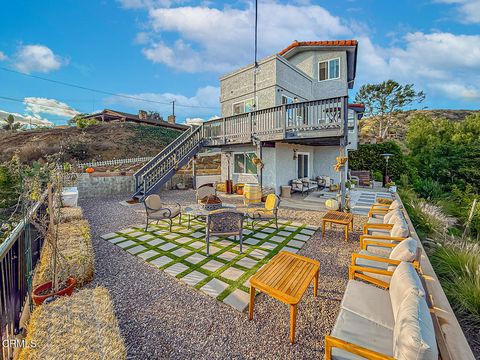 Tiny photo for 542 San Clemente Way, Camarillo, CA 93010 (MLS # V1-33516)