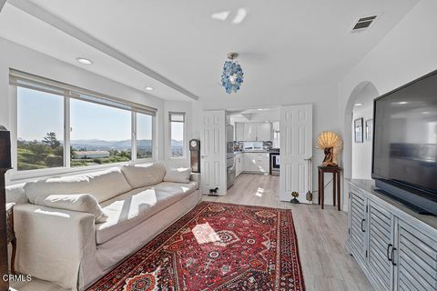 Tiny photo for 542 San Clemente Way, Camarillo, CA 93010 (MLS # V1-33516)