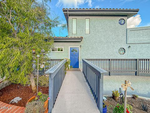 Tiny photo for 542 San Clemente Way, Camarillo, CA 93010 (MLS # V1-33516)