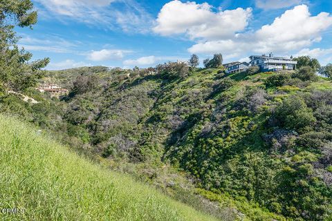 Tiny photo for 542 San Clemente Way, Camarillo, CA 93010 (MLS # V1-33516)