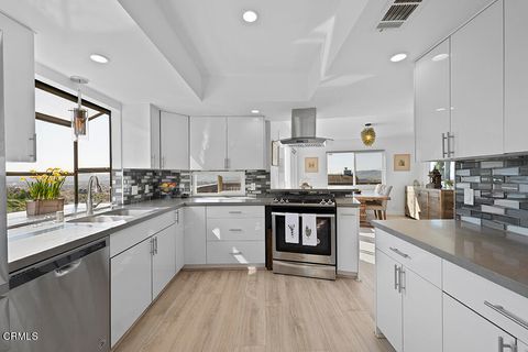 Tiny photo for 542 San Clemente Way, Camarillo, CA 93010 (MLS # V1-33516)