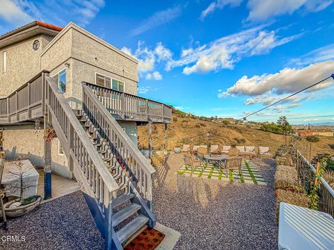 Tiny photo for 542 San Clemente Way, Camarillo, CA 93010 (MLS # V1-33516)