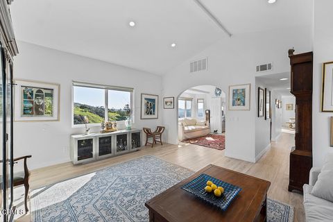 Tiny photo for 542 San Clemente Way, Camarillo, CA 93010 (MLS # V1-33516)