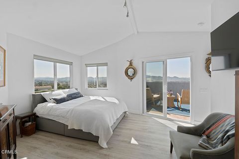 Tiny photo for 542 San Clemente Way, Camarillo, CA 93010 (MLS # V1-33516)