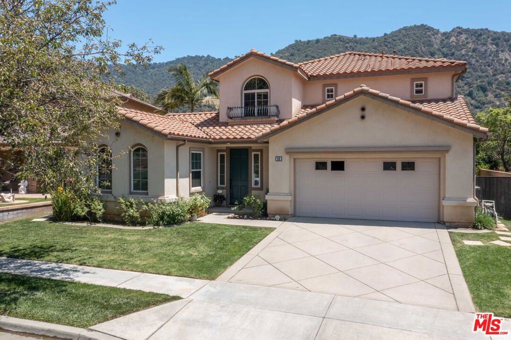 22 Moonridge Court