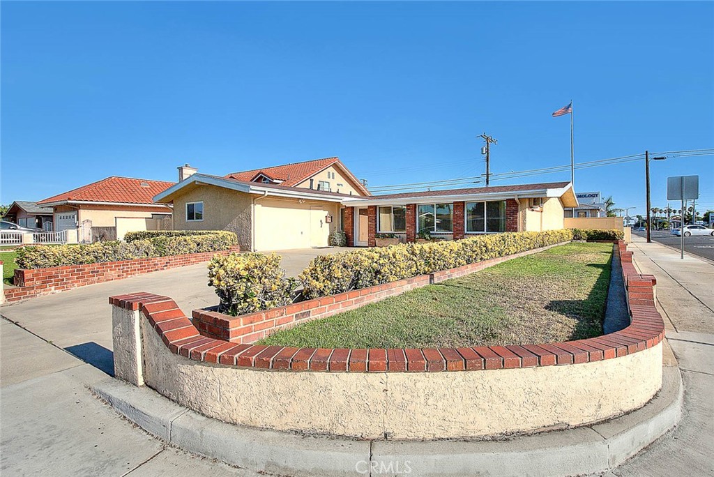 1746 W Southgate Avenue