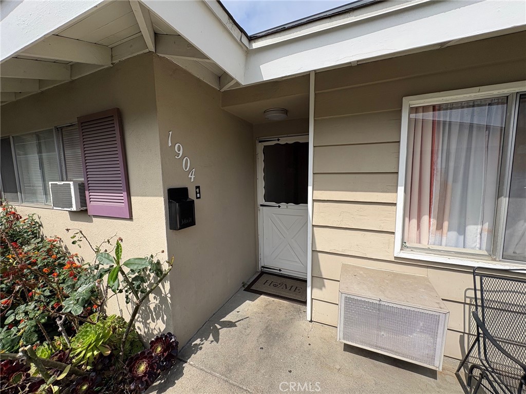 1908 E Rose Avenue