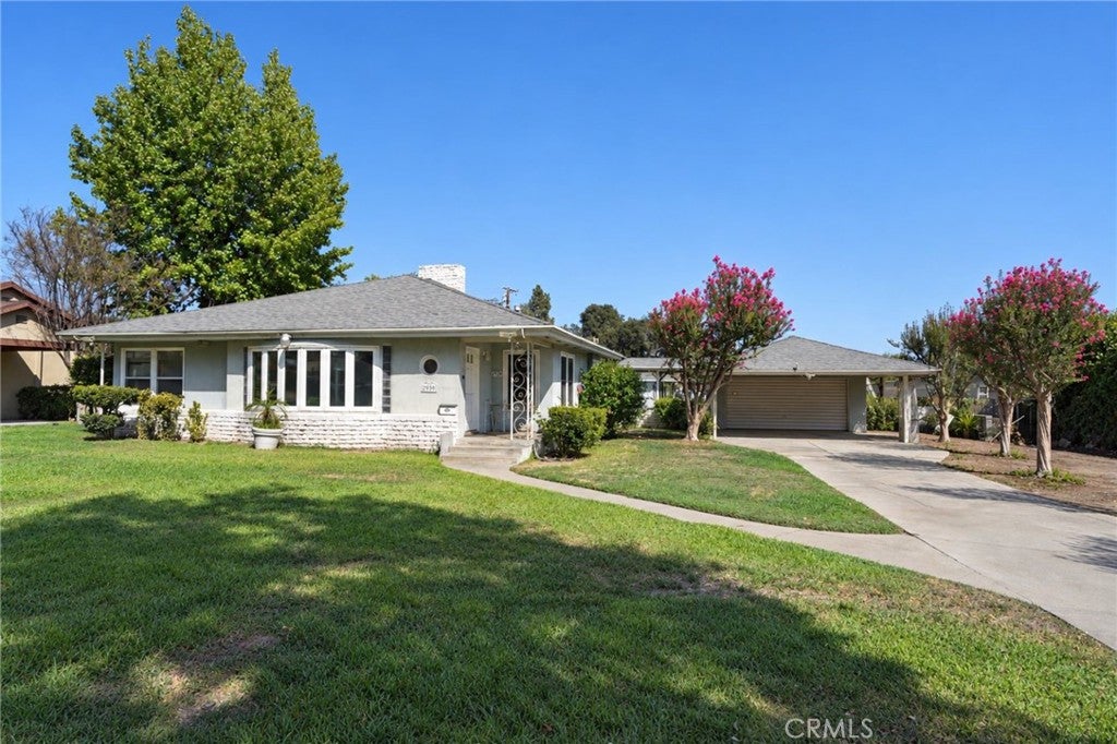 2989 Ladera Road