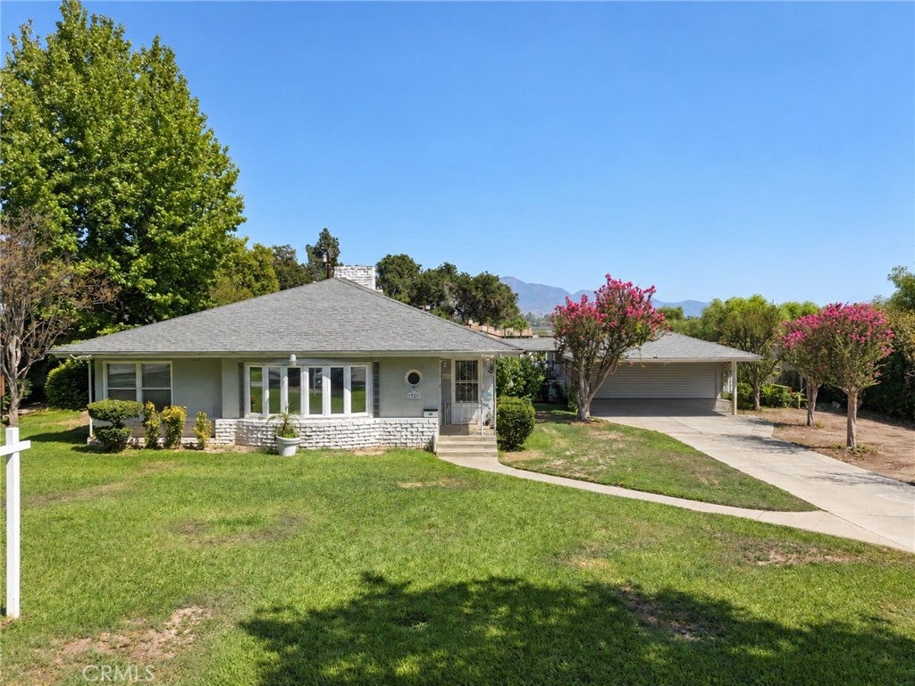 2989 Ladera Road