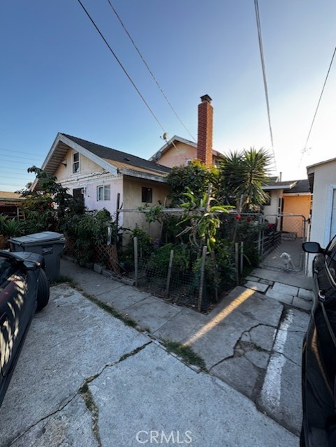 10311 S Grevillea Avenue