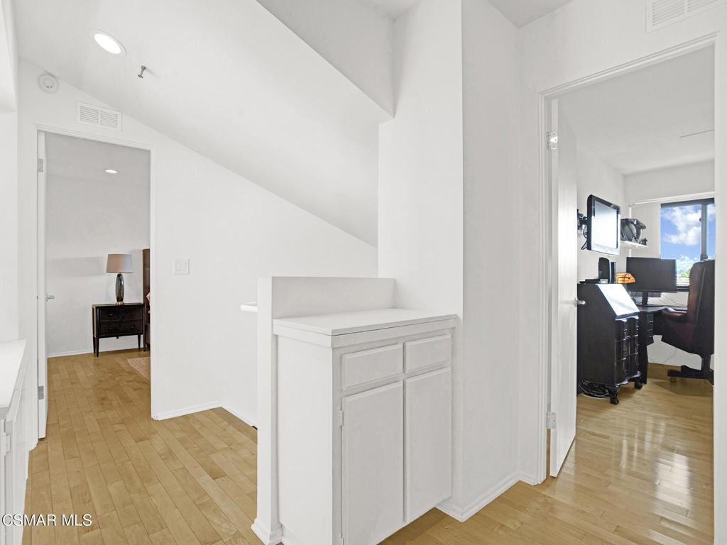 Westlake Bay-728 - 728 - Residential
