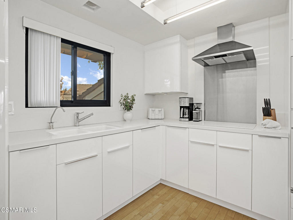 Westlake Bay-728 - 728 - Residential