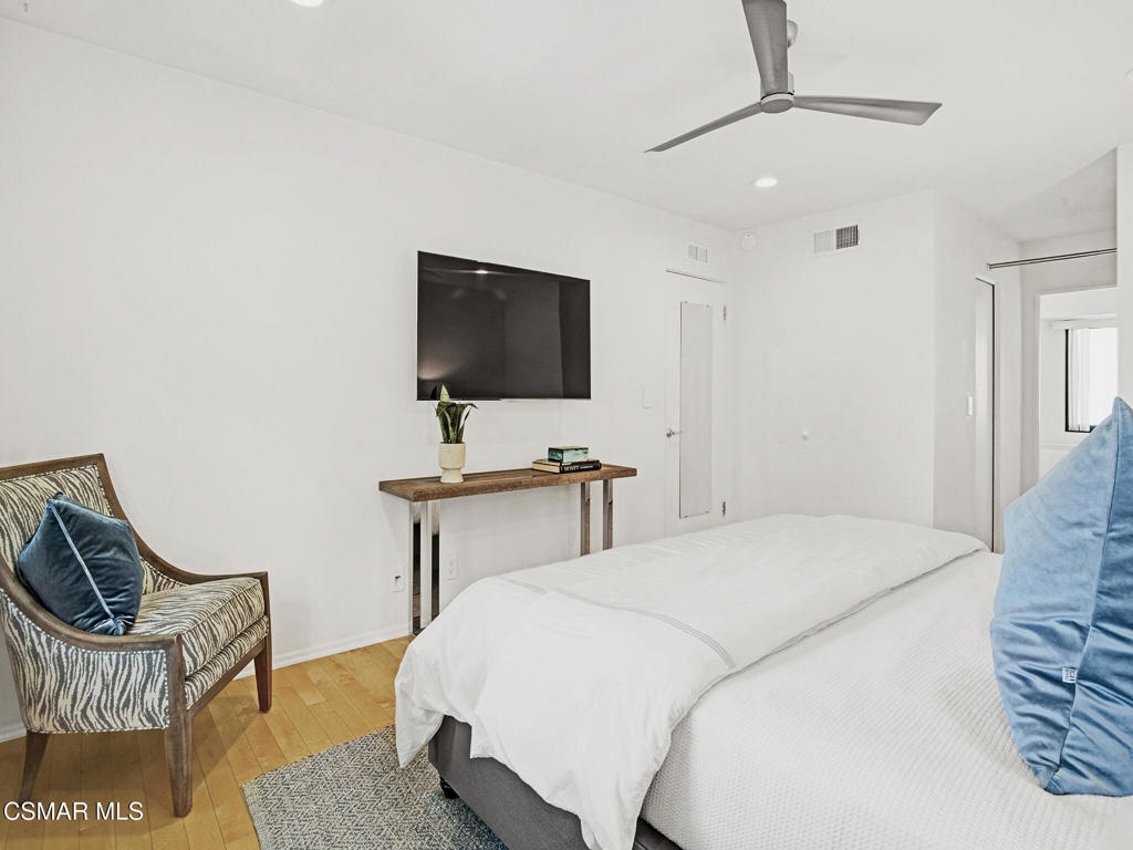 Westlake Bay-728 - 728 - Residential