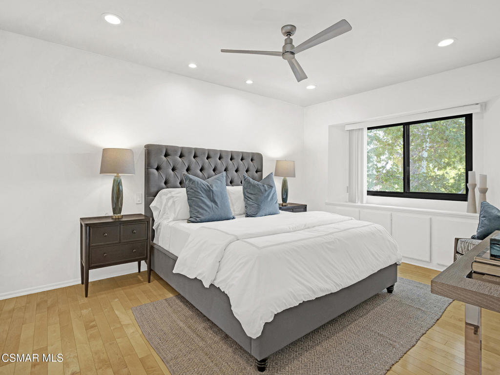 Westlake Bay-728 - 728 - Residential
