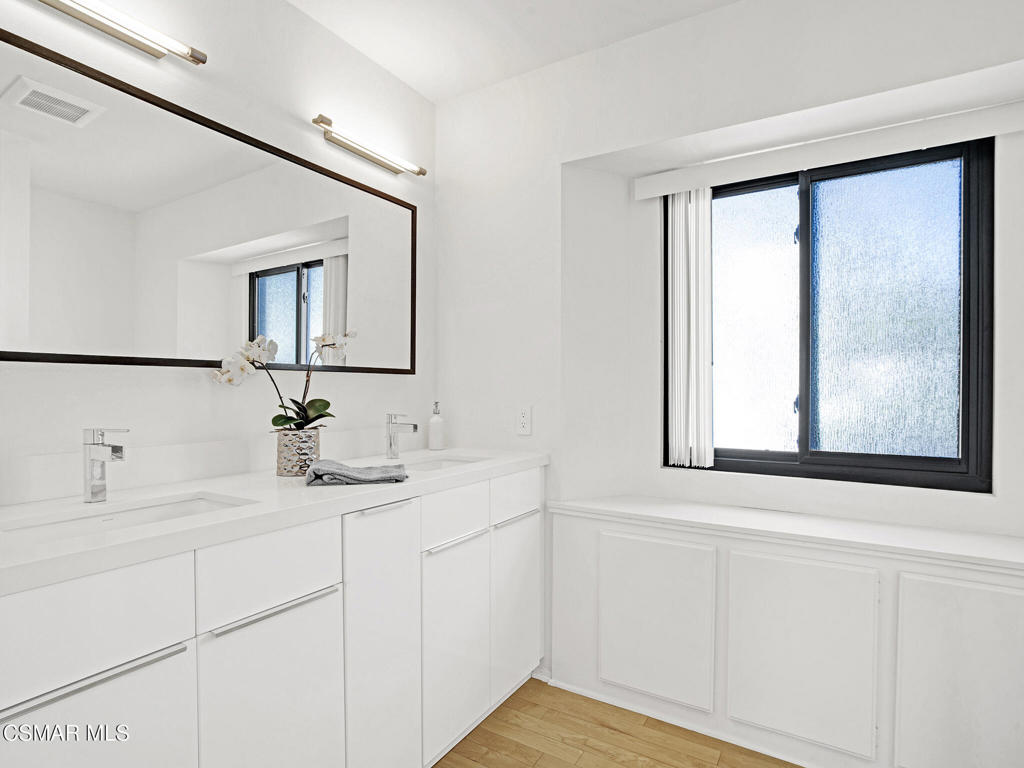 Westlake Bay-728 - 728 - Residential