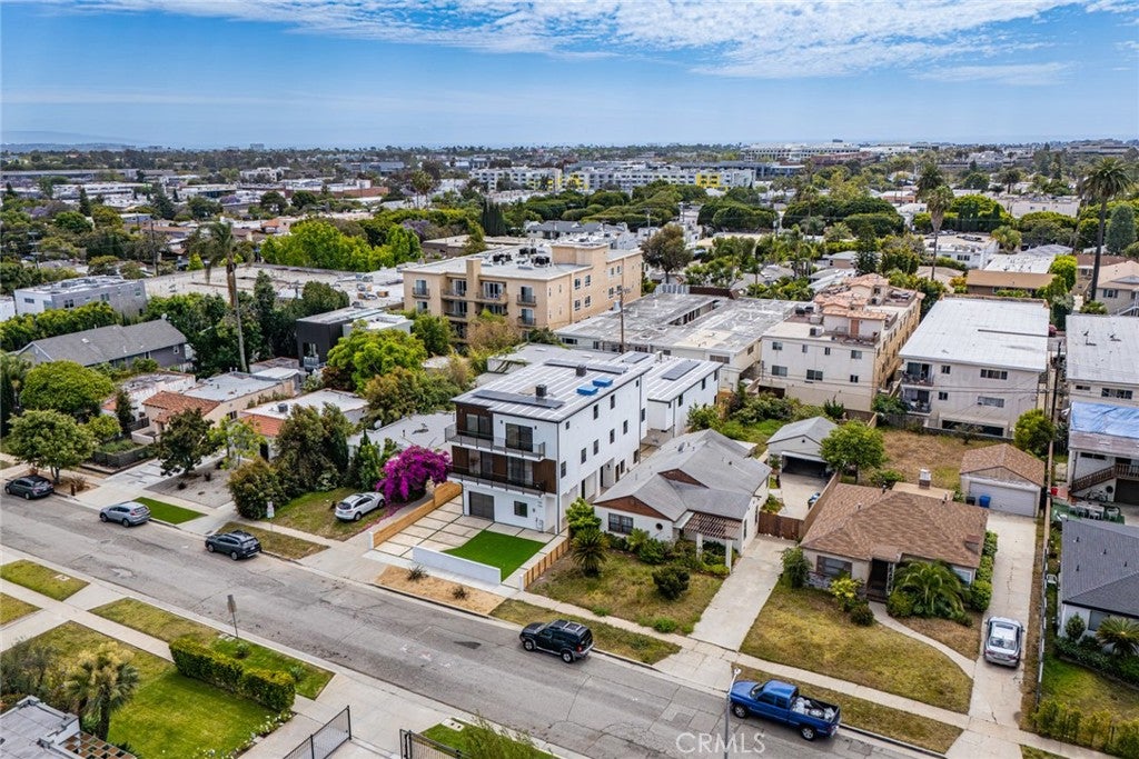 1525 S Carmelina