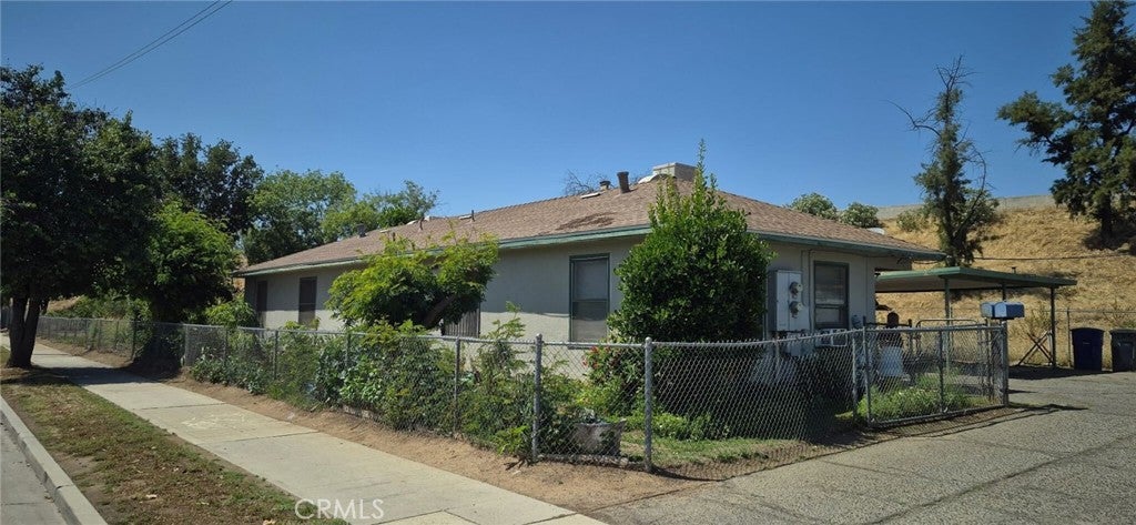 2263 E Thomas