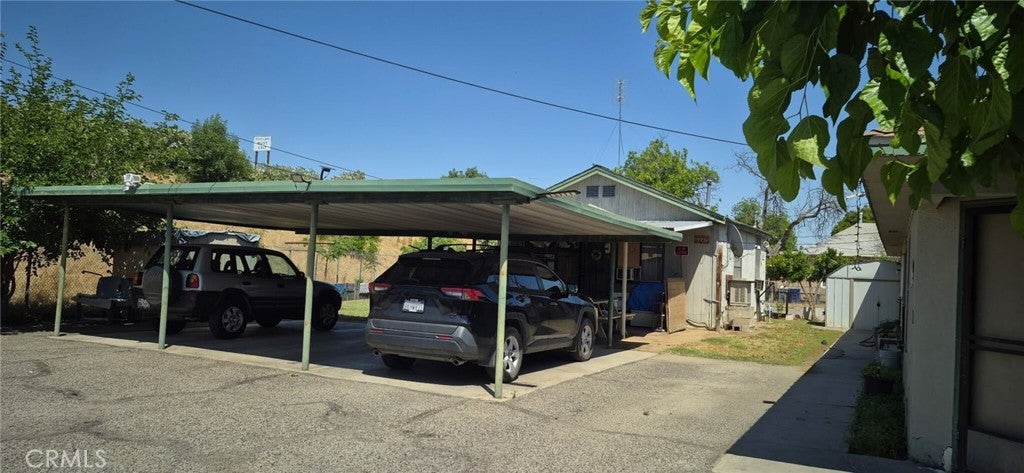 2263 E Thomas