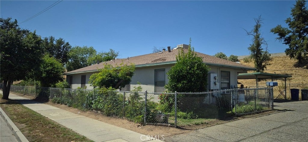 2263 E Thomas