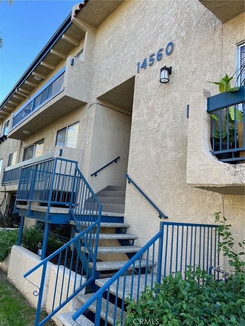 Photo of 14560 Clark St #102, Sherman Oaks, CA 91411 (MLS # WS26051798)