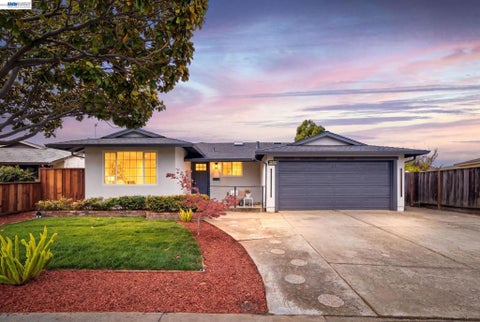 Photo of 32402 Regents Blvd BLVD, Union City, CA 94587 (MLS # 41152716)