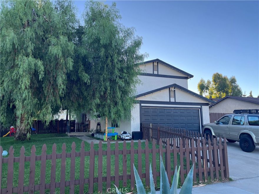 Updated 3-bedroom home just a short walk (One block) from the highly sought-out University of Redlands campus! The University of Redlands is planning an expansion nearby adding future shopping and other amenities that will make this area even more desirable! This inviting residence features a newer kitchen and bathrooms with new cabinetry, quartz countertops, recessed lighting, and newer appliances and fixtures. This home boasts 3 bedrooms, 2.5 bathrooms, approximately 1,573 sq. ft. of living space, and a spacious, park-like backyard. Gorgeous, mature willow tree in front yard that gives the home curb appeal and provides plenty of shade. 2 car garage is spacious for your cars and toys. Owner added a mini split AC in the garage in case you are working in there and need some fresh air.
Stylish modern gray wood laminate flooring throughout. Fireplace in the living room with floor to ceiling tile accent makes for quite the entrance. The sliding glass doors lead to a large backyard with a relaxing patio, perfect for kids, pets, and entertaining friends and family. Potential space for a future ADU.
Conveniently located near Historic Downtown Redlands, known for its vibrant shopping and dining scene. With nearby parks and easy freeway access for commuting, this home has it all. Come see it and fall in love!