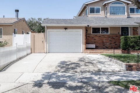 Photo of 15213 Daphne Avenue, Gardena, CA 90249 (MLS # 26689347)