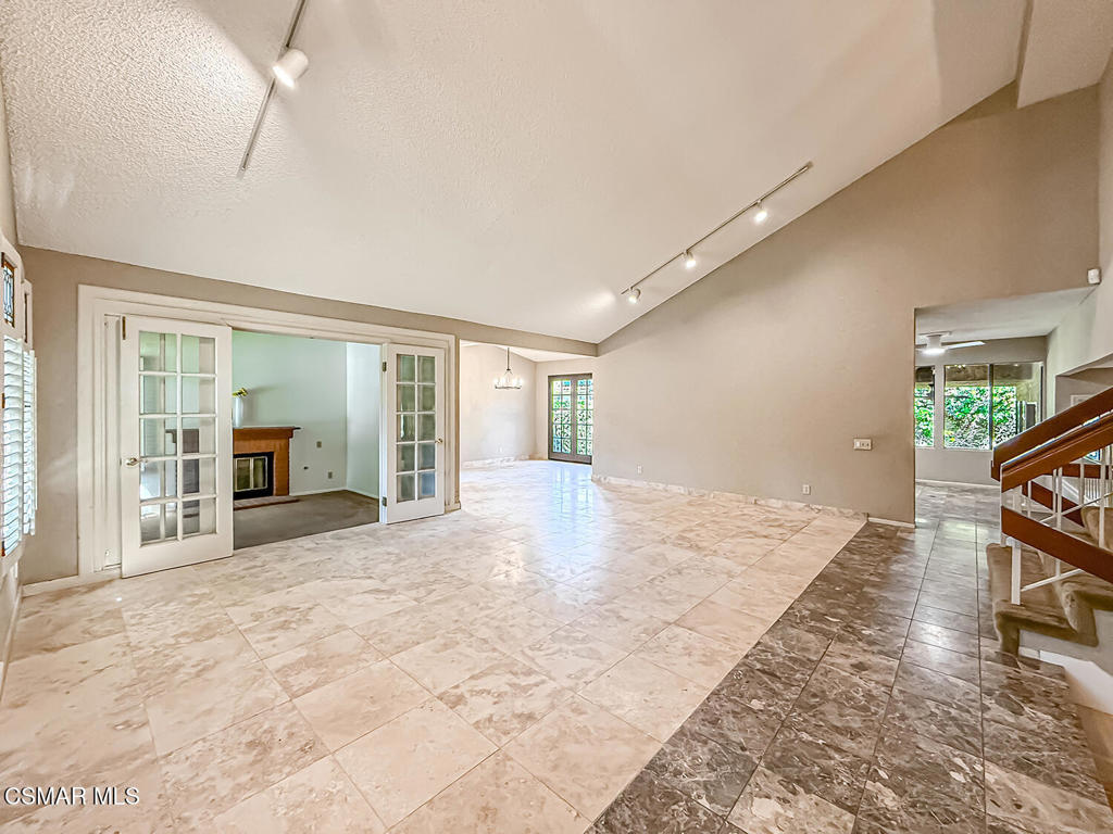Buttercreek/MTN. Meadows-327 - 327 - Residential