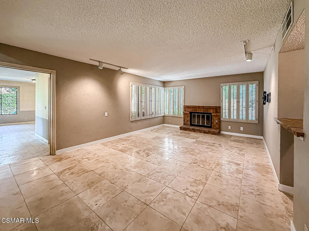 Buttercreek/MTN. Meadows-327 - 327 - Residential