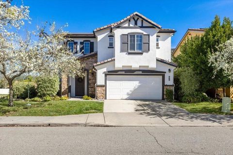Photo of 4163 Lake Circle Drive, Fallbrook, CA 92028 (MLS # NDP2600516)