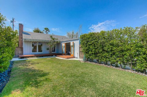 Photo of 12832 Greene Avenue, Los Angeles, CA 90066 (MLS # 26827637)