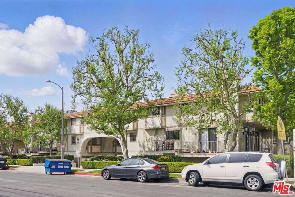 Spacious Tri-Level Townhome in Prime Chatsworth Location. Welcome to one of the largest tri-level townhomes in Chatsworth! This 2,164 sq ft corner unit offers 3 bedrooms, 3.5 bathrooms, and a versatile loft that can easily serve as a fourth bedroom. The home features two en-suite bedrooms upstairs, a bright living room with a fireplace, and a formal dining area bathed in natural light. Enjoy two balconies overlooking a quiet street, recessed lighting throughout, and an additional bedroom with a half bath on the bottom level. The property includes a private 3-car attached garage, in-unit laundry, and access to a well-maintained community with a pool and spa. Located within walking distance to local schools, grocery stores, and close to the 118 Freeway, this home combines comfort and convenience.