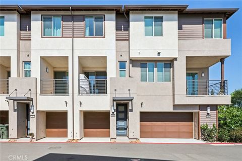 Photo of 1571 Lima Way #5, Placentia, CA 92870 (MLS # CV26054009)