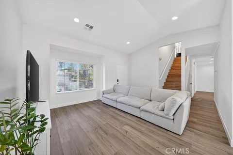 MLS: OC26212925