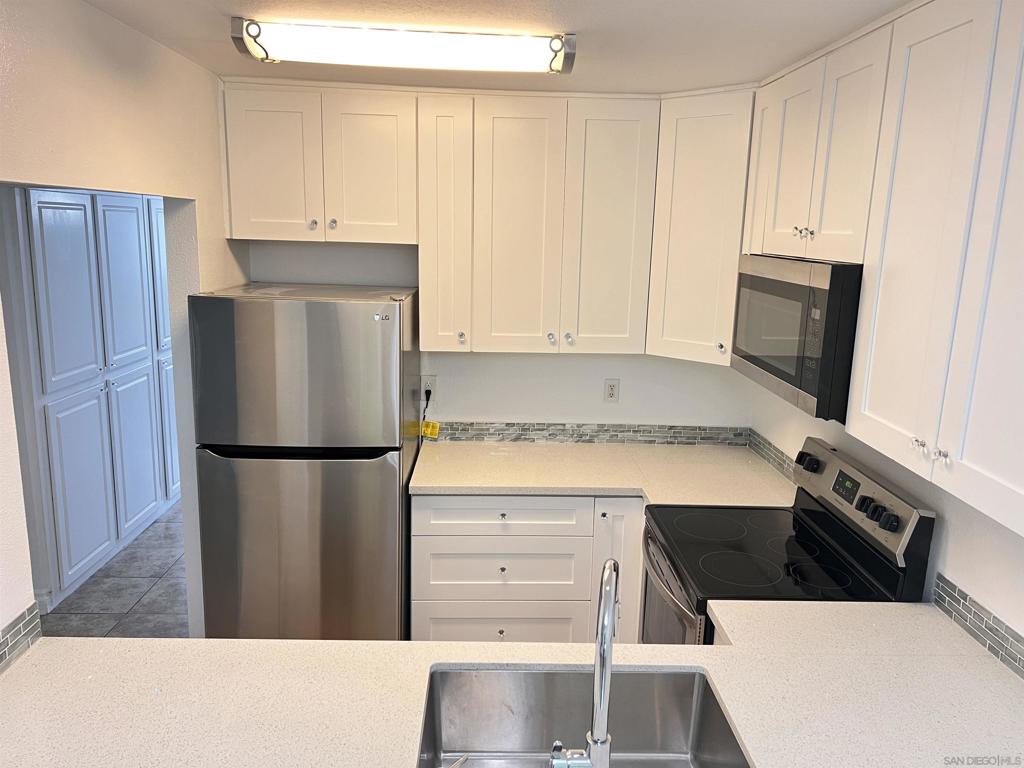 589 N Johnson Ave 247