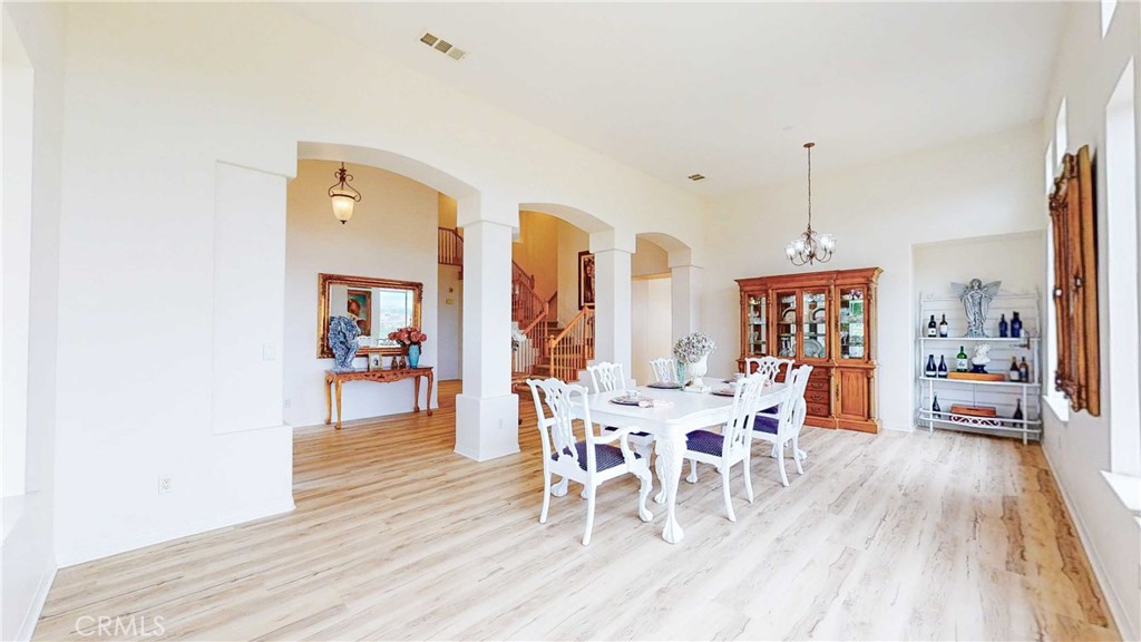 18563 Sunset Knoll
