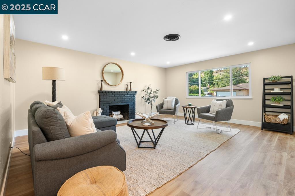 PINOLE VALLEY - Residential