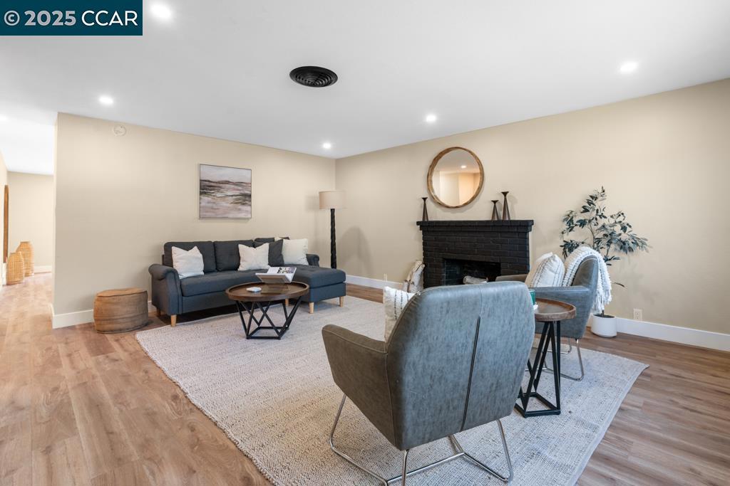 PINOLE VALLEY - Residential