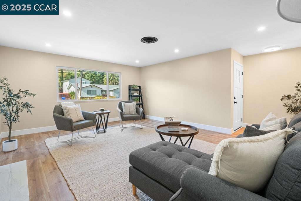 PINOLE VALLEY - Residential