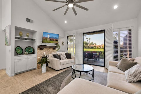 Photo of 272 Avenida Del Sol, Palm Desert, CA 92260 (MLS # 219152231DA)