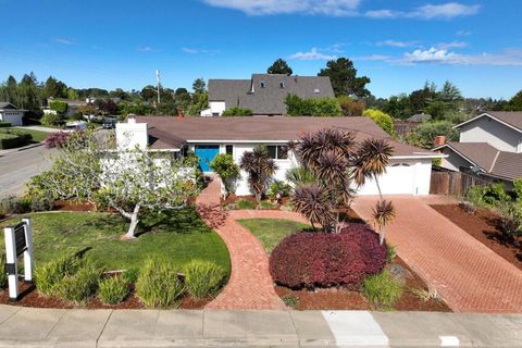 Photo of 2671 Comstock Circle, Belmont, CA 94002 (MLS # ML82042419)