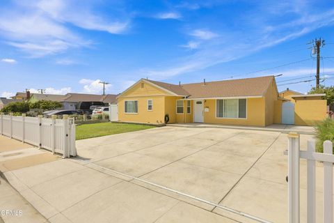 Photo of 565 E Olive Street, Oxnard, CA 93033 (MLS # V1-37613)