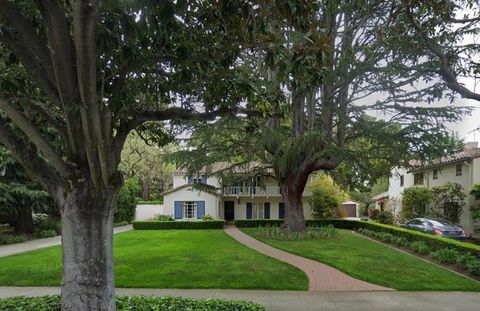 Photo of 170 Southwood Drive, Palo Alto, CA 94301 (MLS # ML82033721)