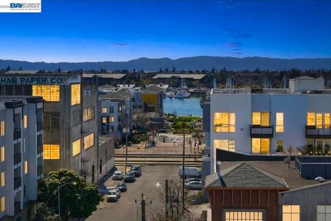 Photo of 201 4Th St St #408, Oakland, CA 94607 (MLS # 41119604)