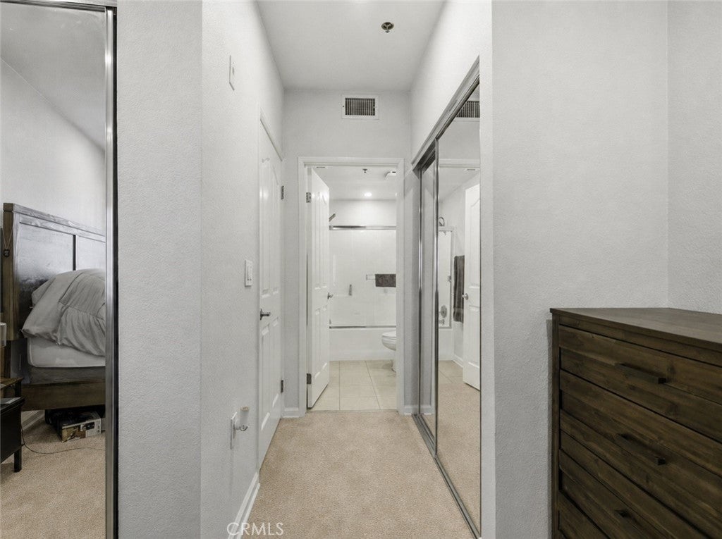 838 Pine 215